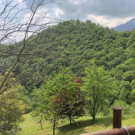La Casa Del Bosco Holiday home Camerata Cornello
