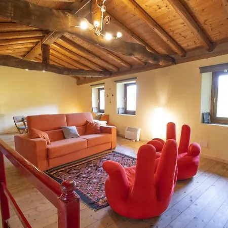 La Casa Del Bosco Holiday home Camerata Cornello